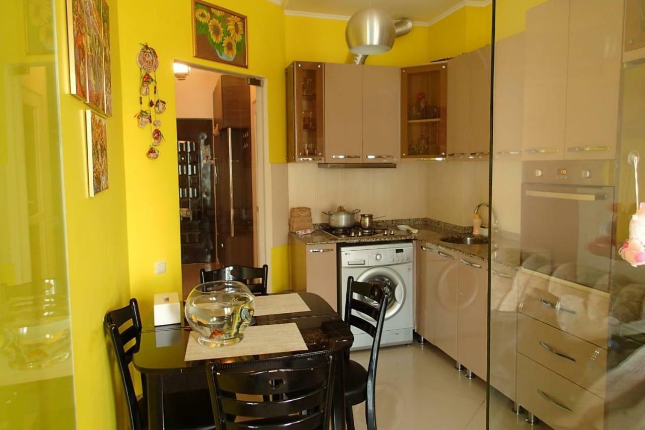Cocorina Apartment Батумі Екстер'єр фото
